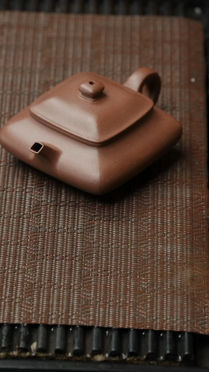 【闪购商品】紫砂茶壶五堂 寒灰老人-紫泥