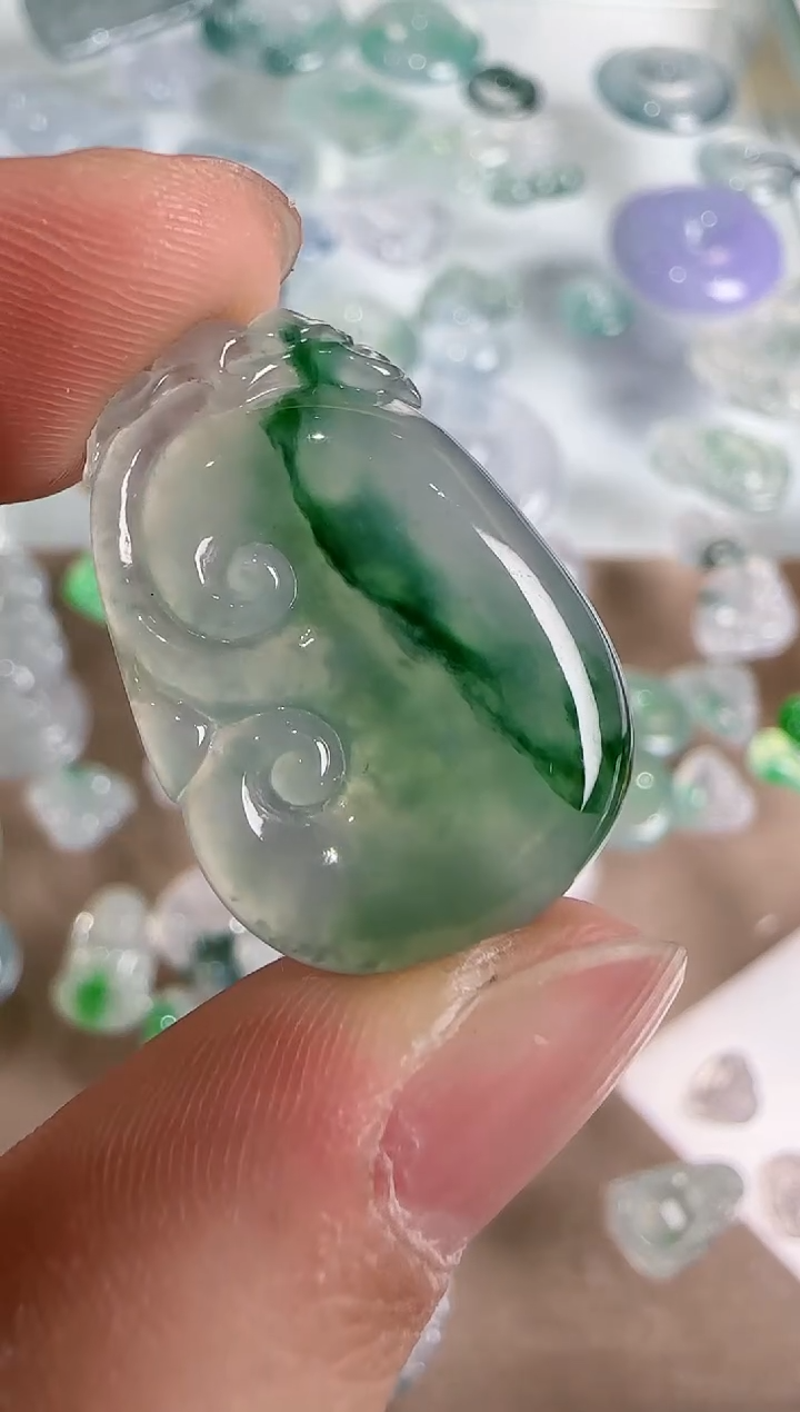 【闪购商品】翡翠吊坠(不含链)未镶嵌··