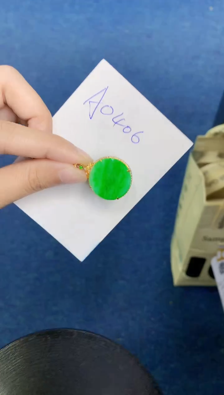 【闪购商品】翡翠颈饰18K金镶嵌000000000