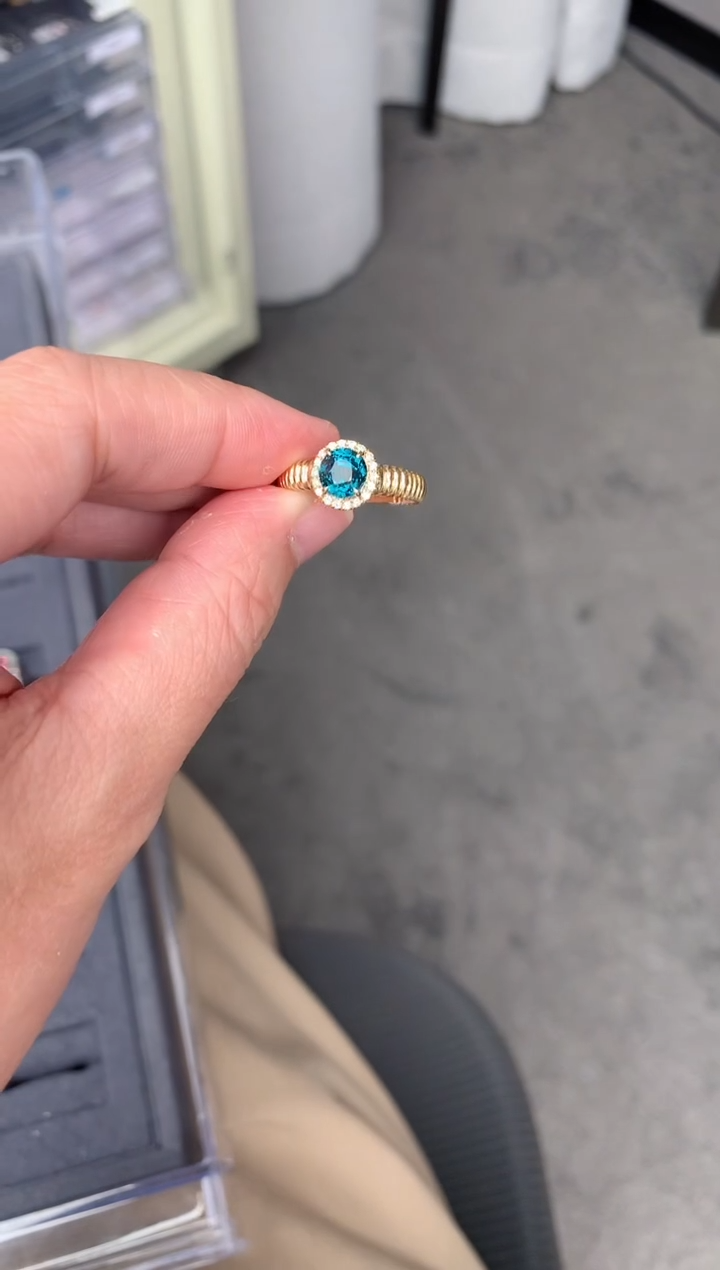 【闪购商品】碧玺戒指18K金镶嵌1.1ct拉贡碧玺