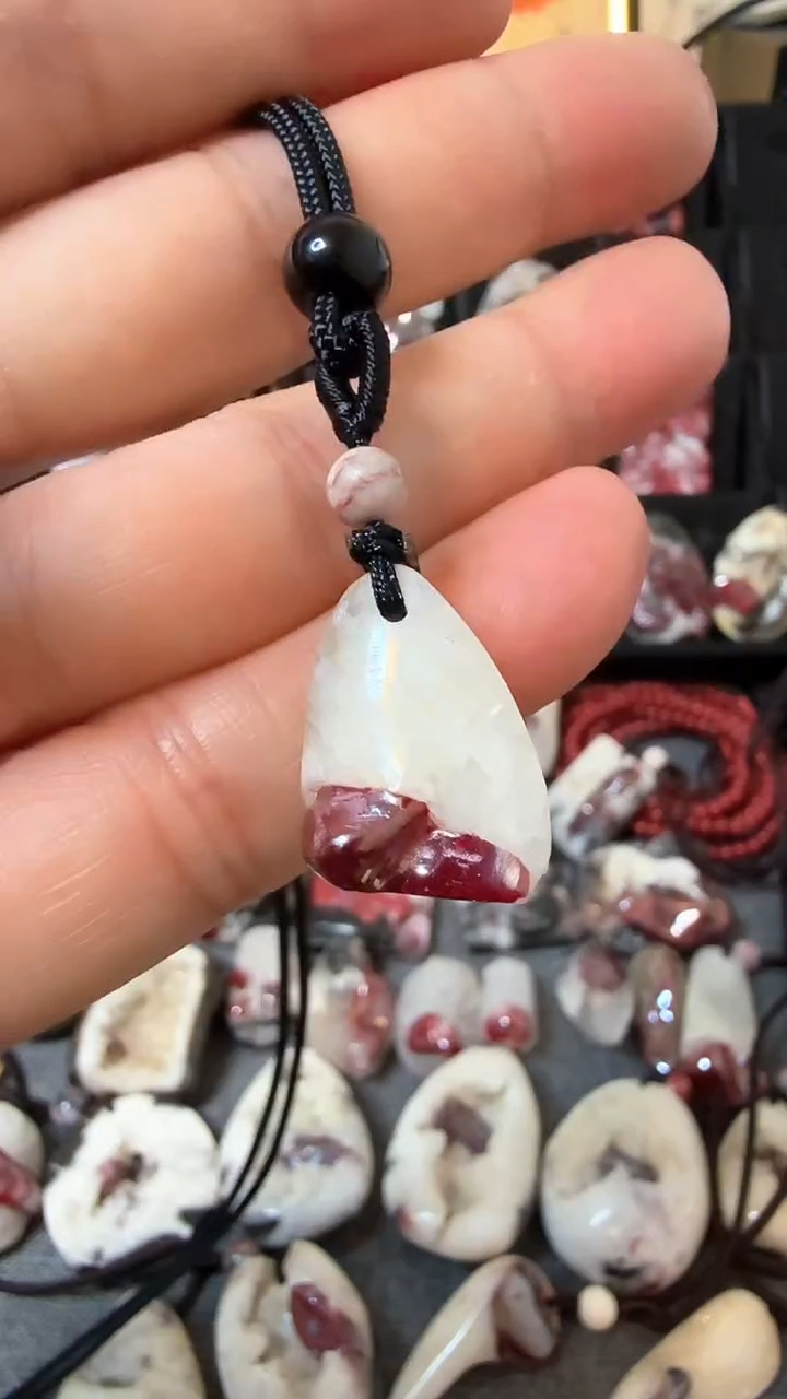 【闪购商品】天然辰砂大晶砂随行吊坠1