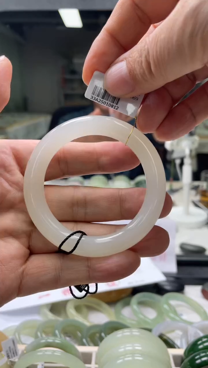 【闪购商品】和田玉手镯未镶嵌编码0812 圈口54-55