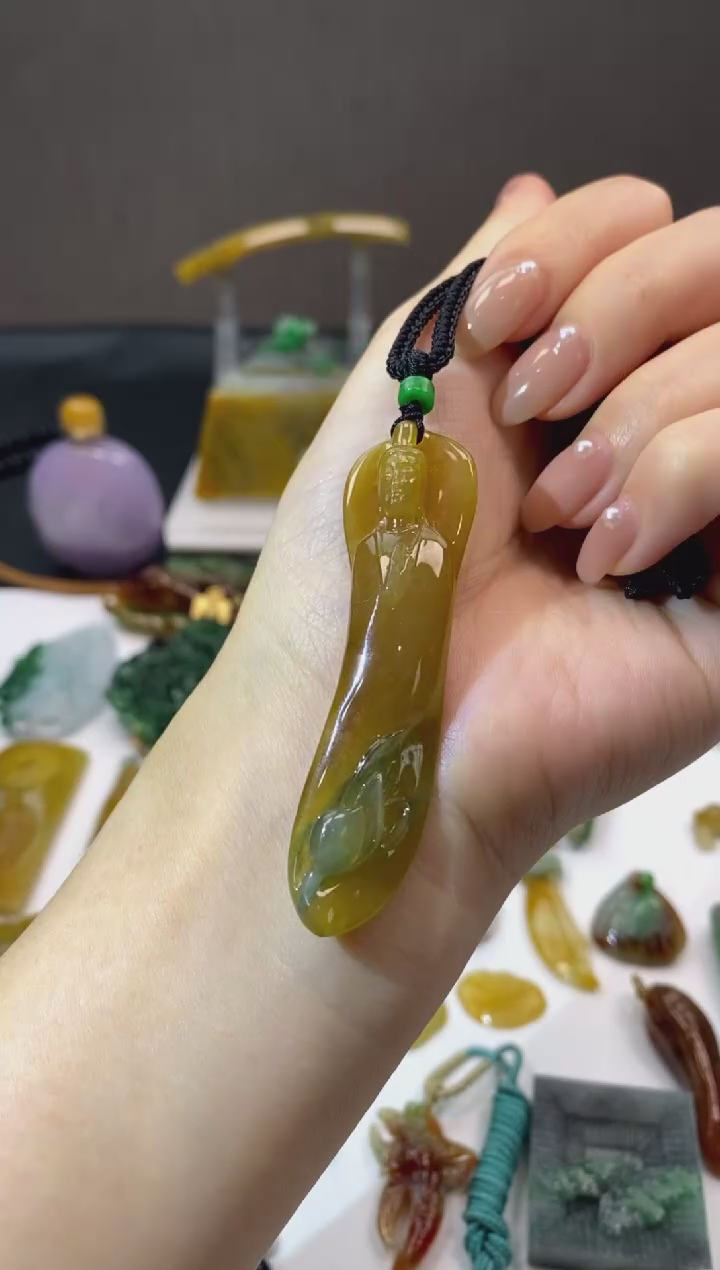 翡翠未镶嵌颈饰翡翠观音