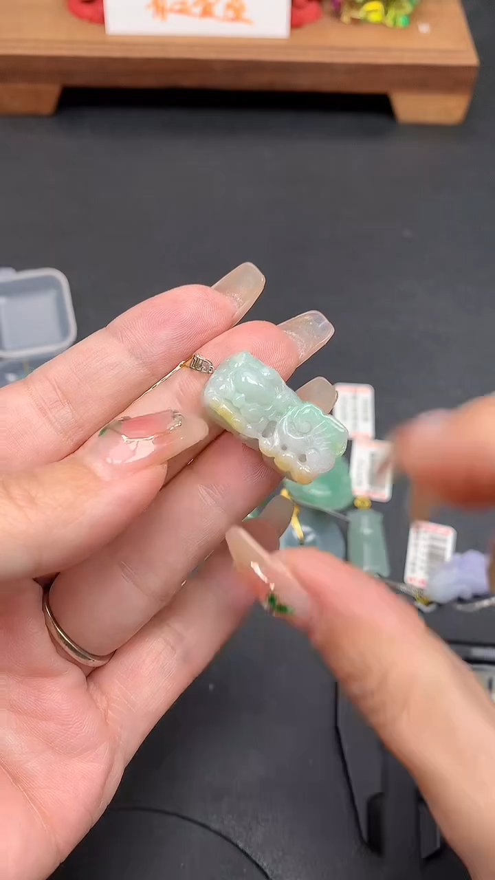 【闪购商品】翡翠吊坠(不含链)18K金镶嵌MS160011