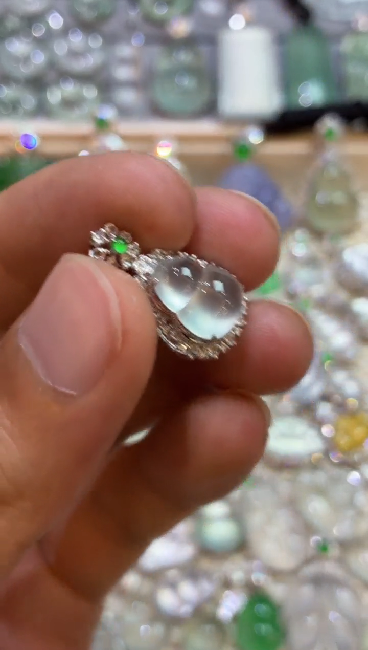 吊坠(不含链)18K金镶嵌翡翠葫芦