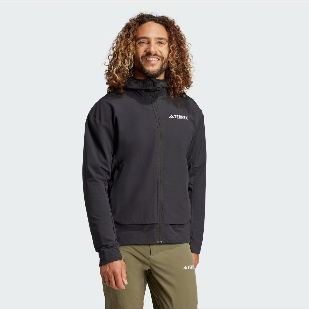 adidas/阿迪达斯男子梭织夹克百搭休闲运动旅行秋冬外套IX1490