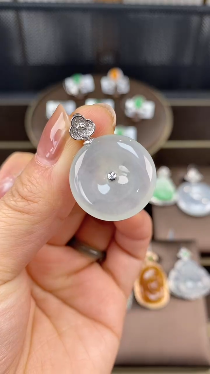 【闪购商品】翡翠吊坠(不含链)18K金镶嵌翡翠平安扣