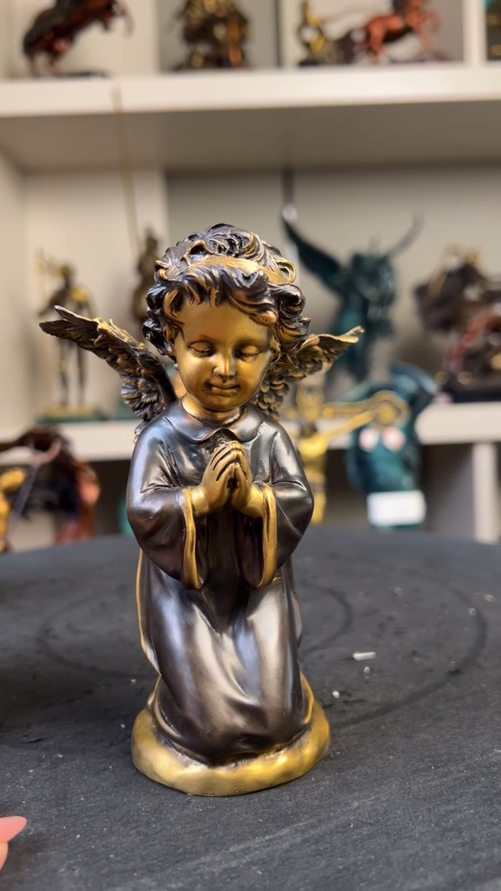 精铜材质 精美雕塑