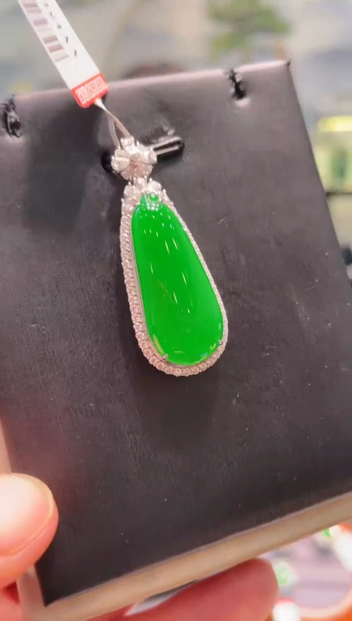 【闪购商品】翡翠颈饰18K金镶嵌A74天然A货翡翠