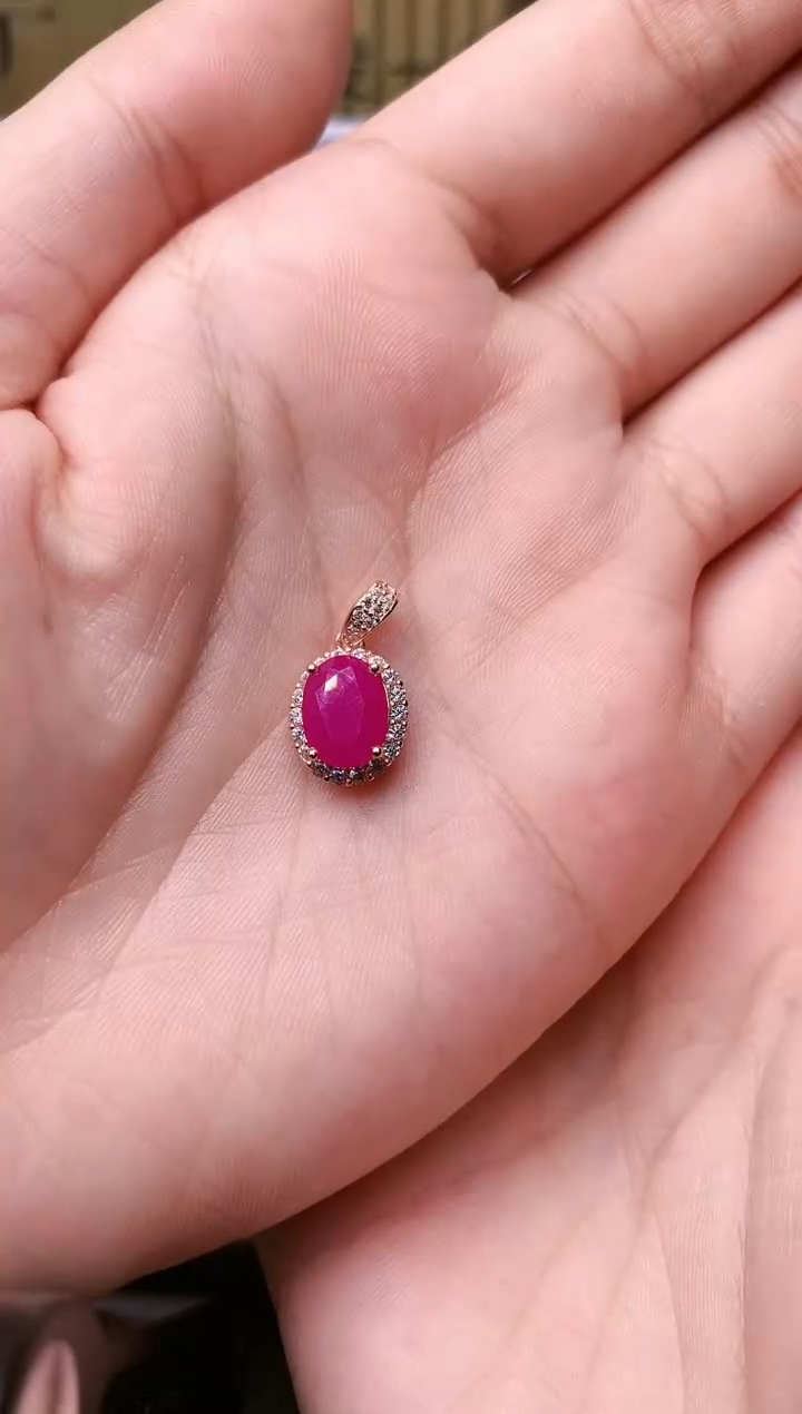 【闪购商品】红宝石颈饰银S925镶嵌........