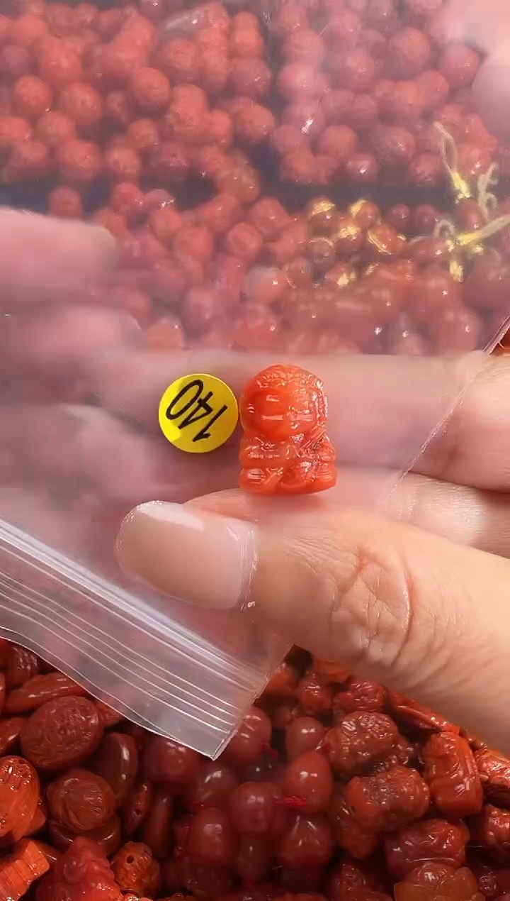 颈饰未镶嵌南红玛瑙1