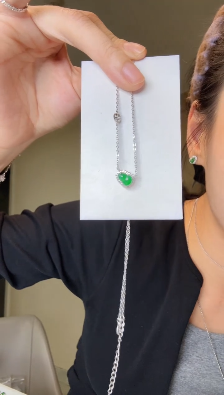 【闪购商品】翡翠套链银S925镶嵌葫芦套链