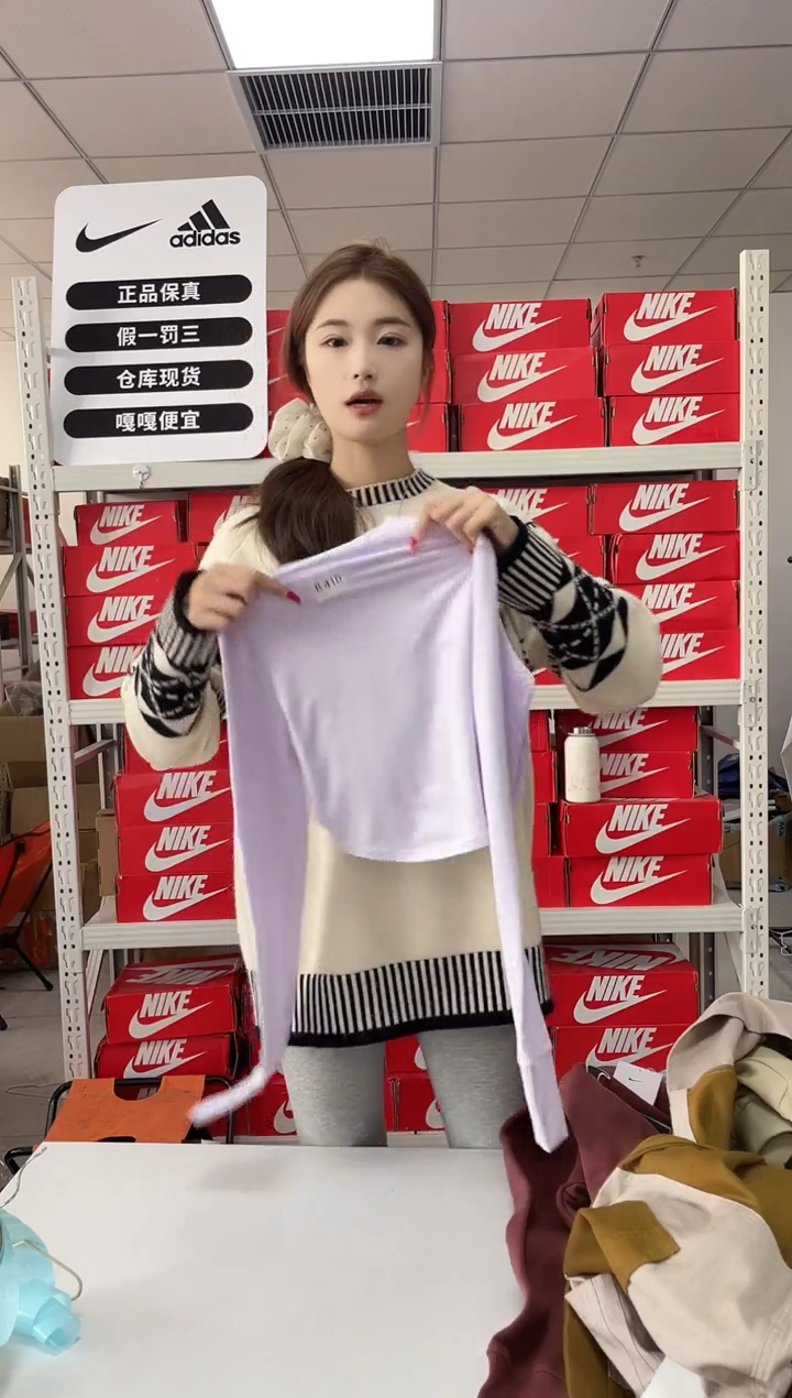 编码410闪购尺码  Nike/耐克卫衣卫裤以直播间过款为主