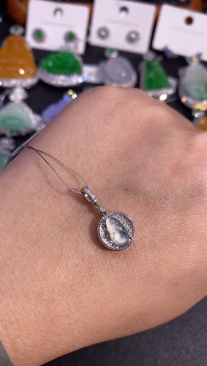 【闪购商品】翡翠吊坠(不含链)18K金镶嵌吊坠