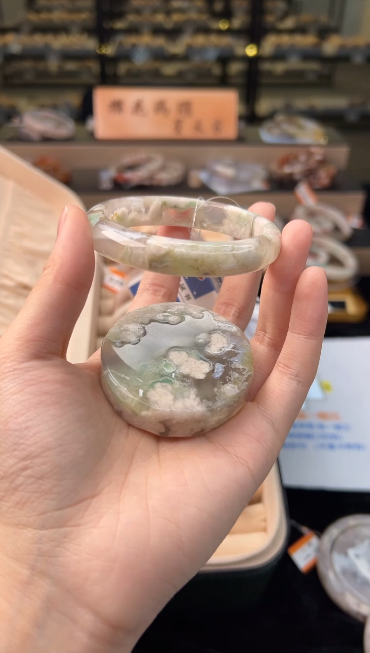 石英质玉未镶嵌手镯54圈口（赠送镯心）62054