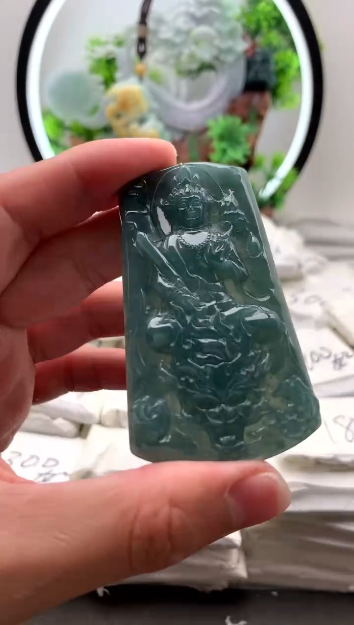 【闪购商品】翡翠颈饰未镶嵌虚空藏