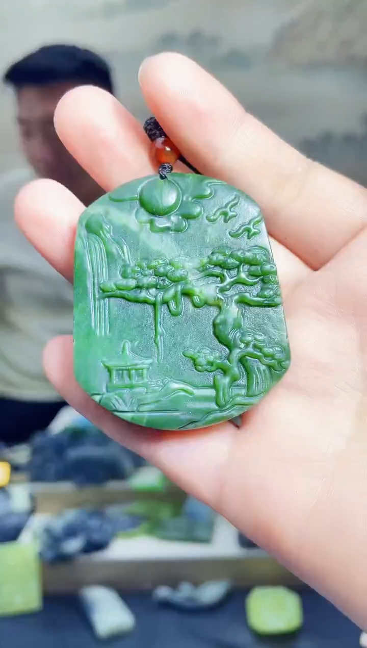 颈饰未镶嵌和田玉1