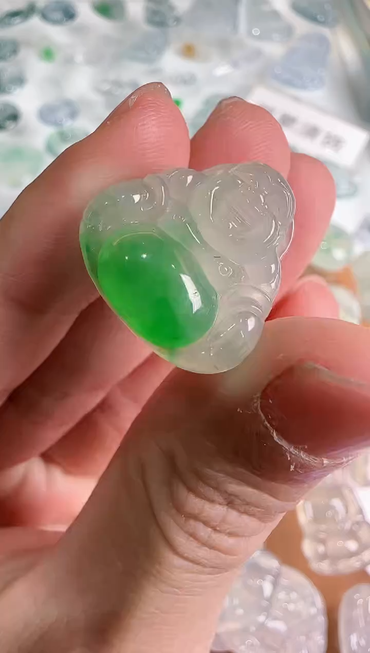 【闪购商品】翡翠吊坠(不含链)未镶嵌··