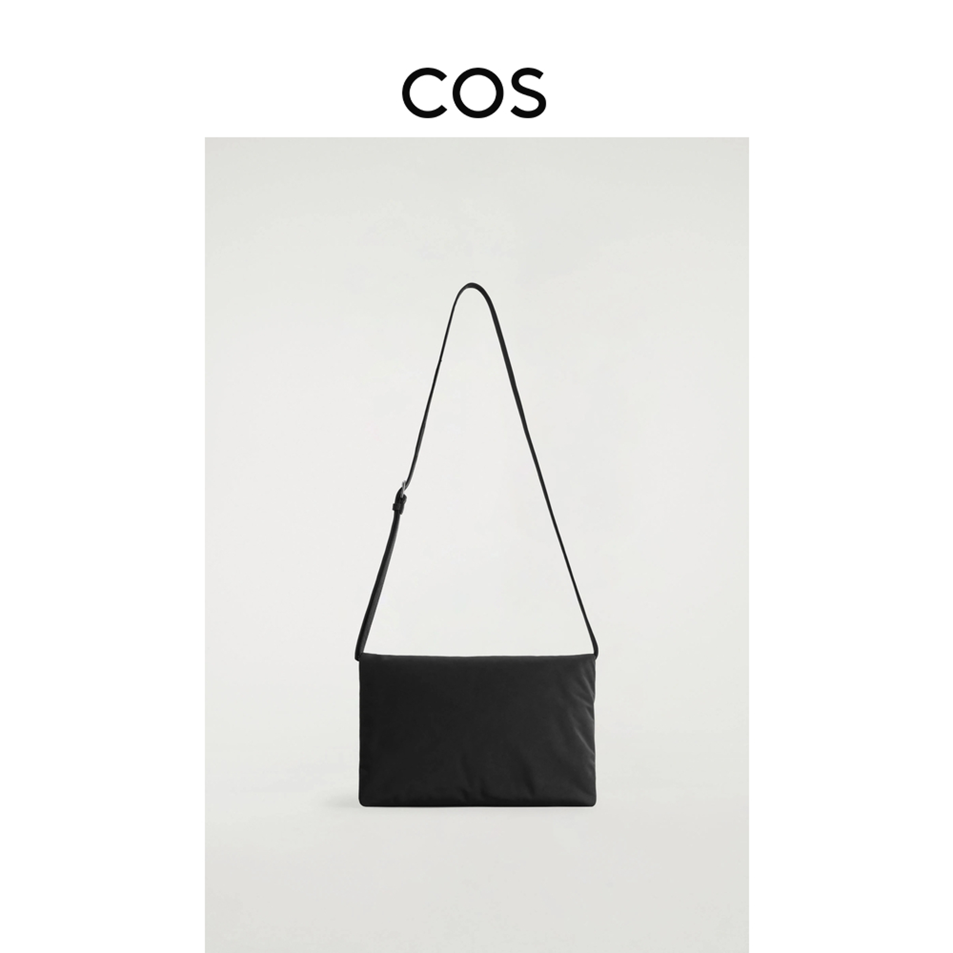COS女士拉链式斜挎包黑色流光风2025秋季新品1294448001