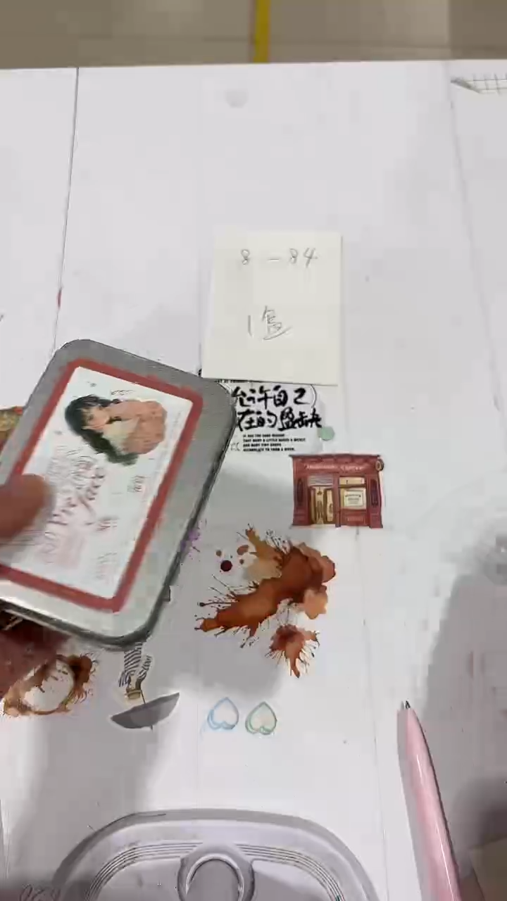 8-84 铁盒人物 一盒 女人物   