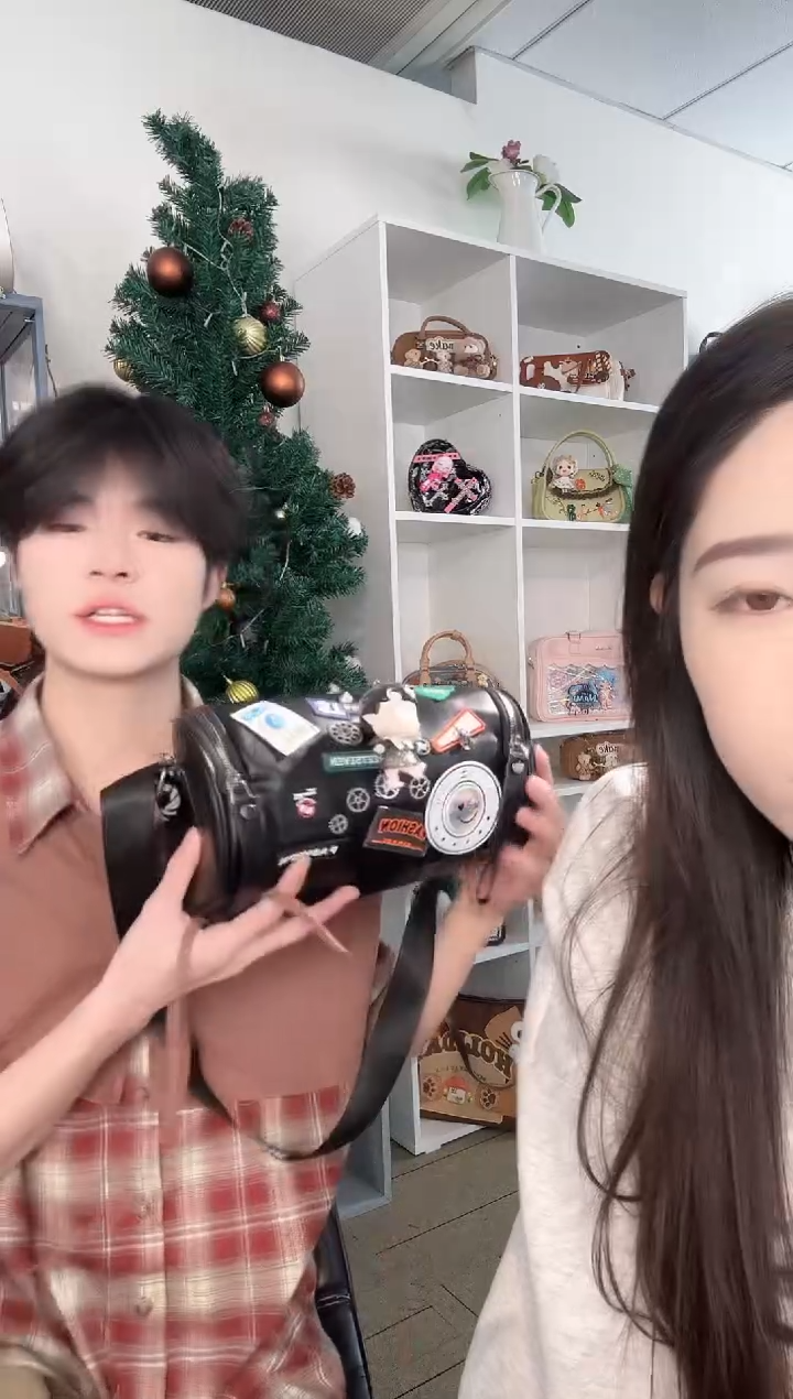 PU必灵手工潮包包