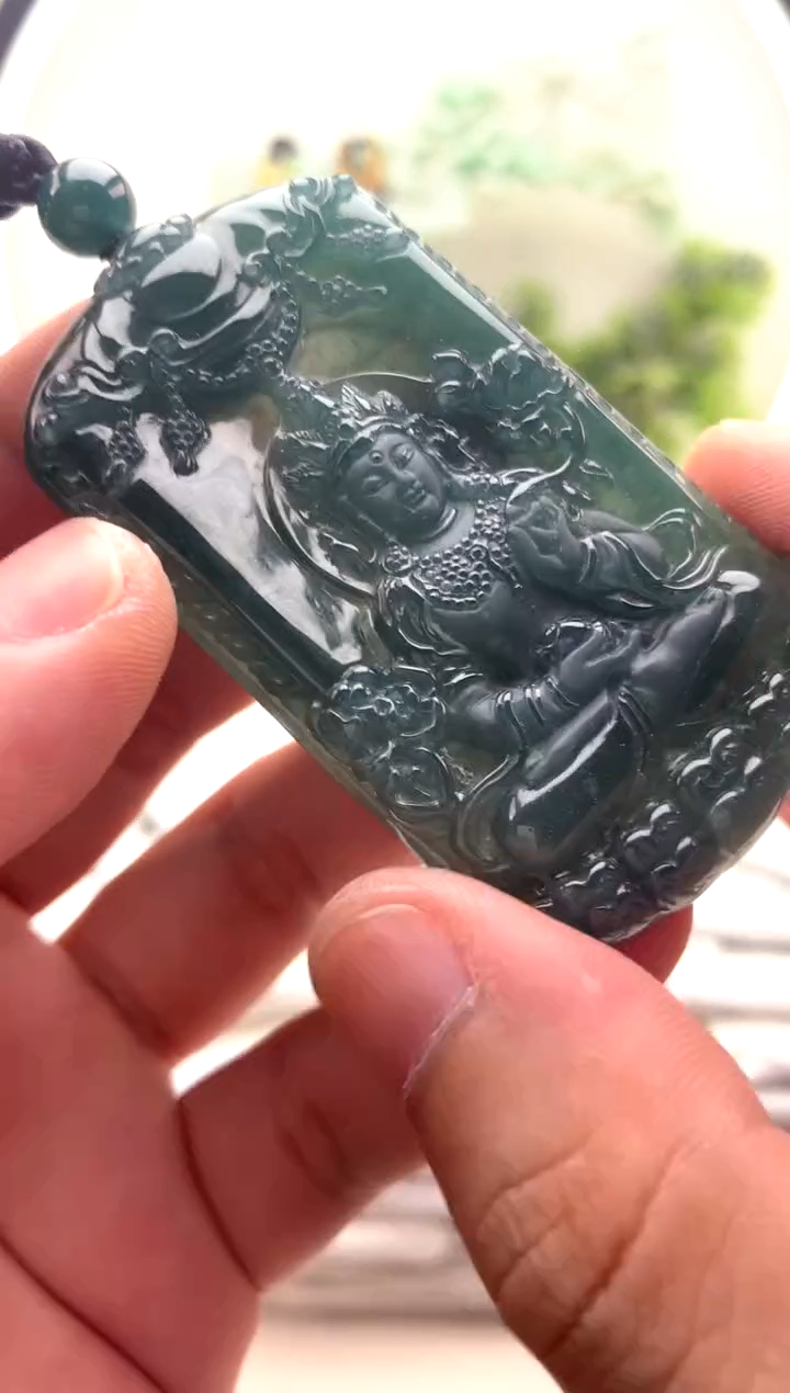 颈饰未镶嵌翡翠大势至