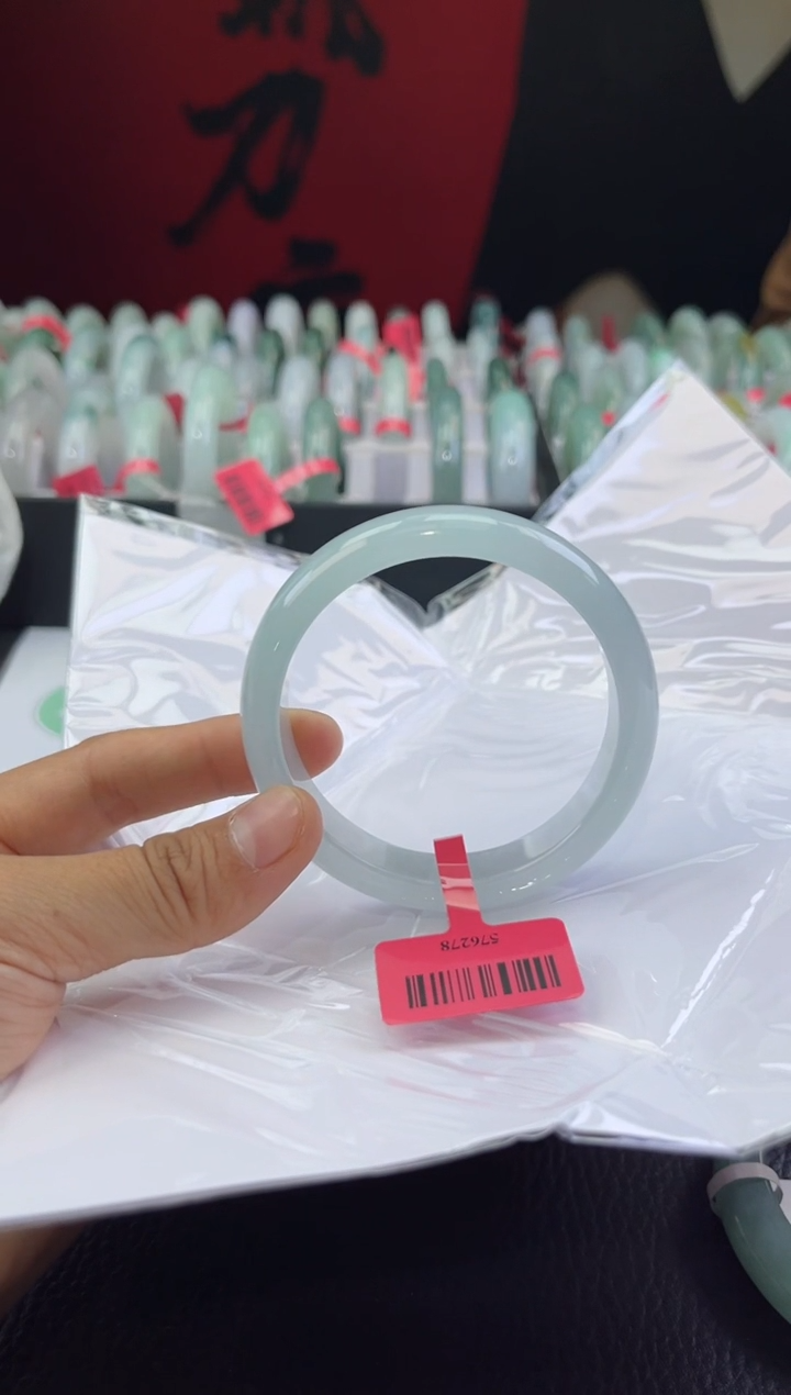 【闪购商品】翡翠手镯未镶嵌翡翠手镯