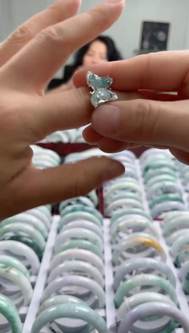 翡翠未镶嵌戒指天然翡翠A货