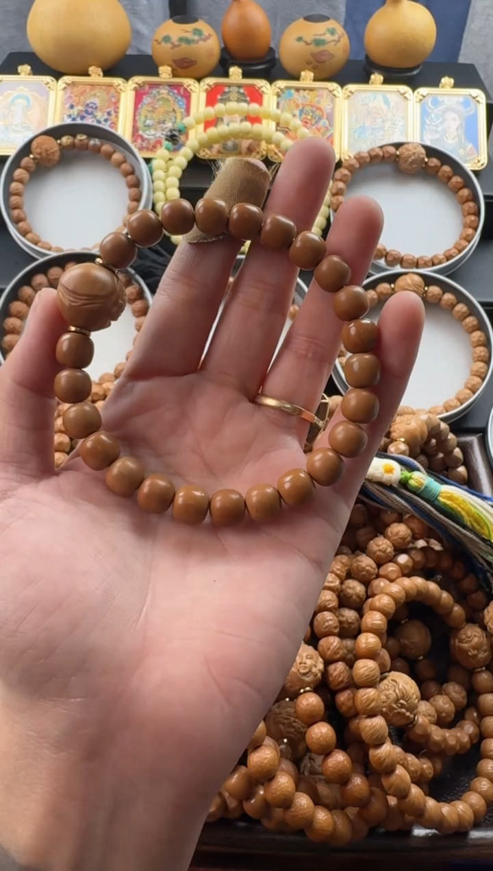 手串猴头核桃老型送单颗雕刻瑕疵