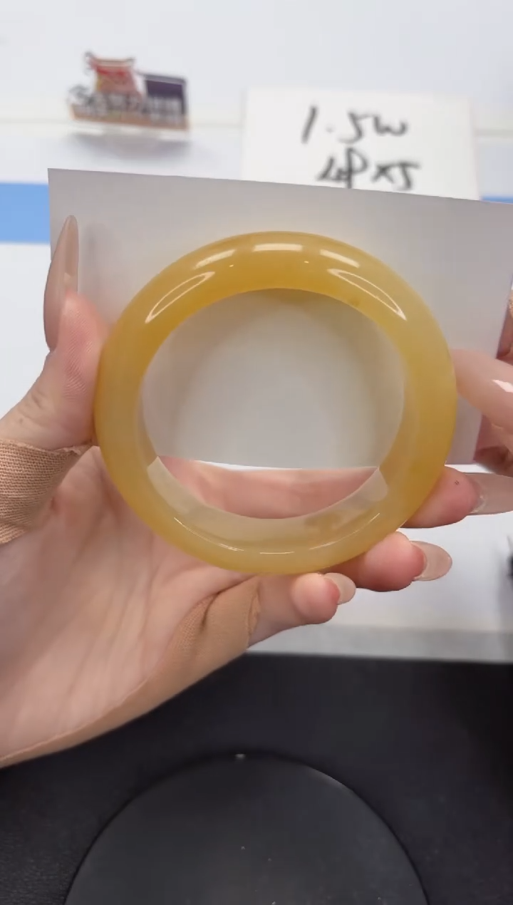 【闪购商品】石英质玉手镯未镶嵌A320-58