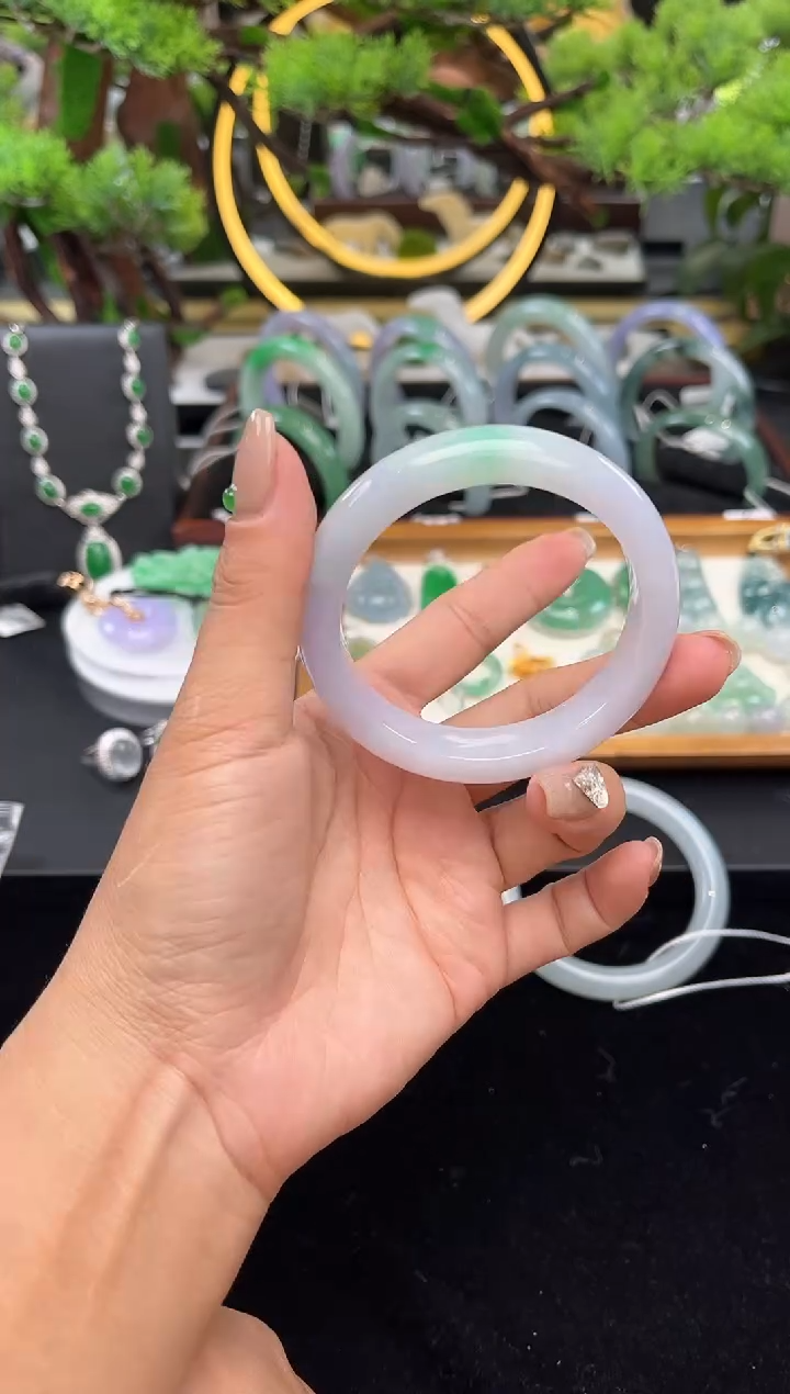 未镶嵌手镯翡翠手镯