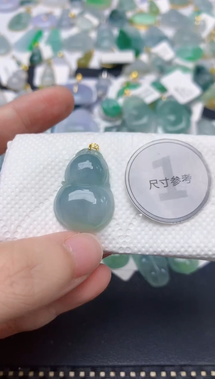 颈饰18K金镶嵌翡翠天然缅甸A货翡翠