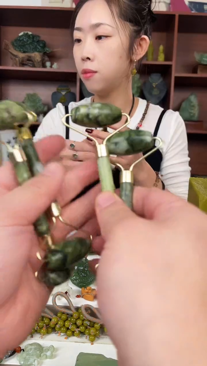 未镶嵌蛇纹石玉颈饰多样性发货拍一发一