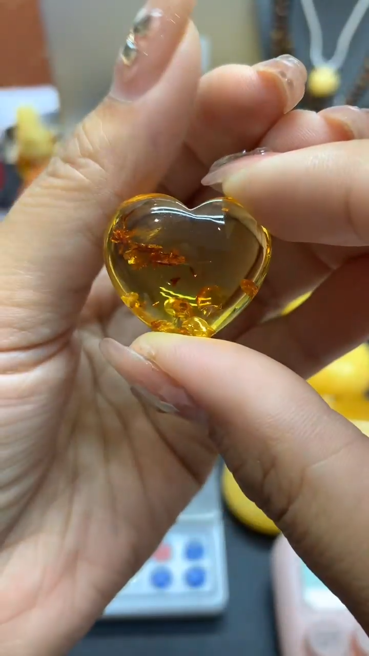 【闪购商品】未镶嵌琥珀珠宝奇石586