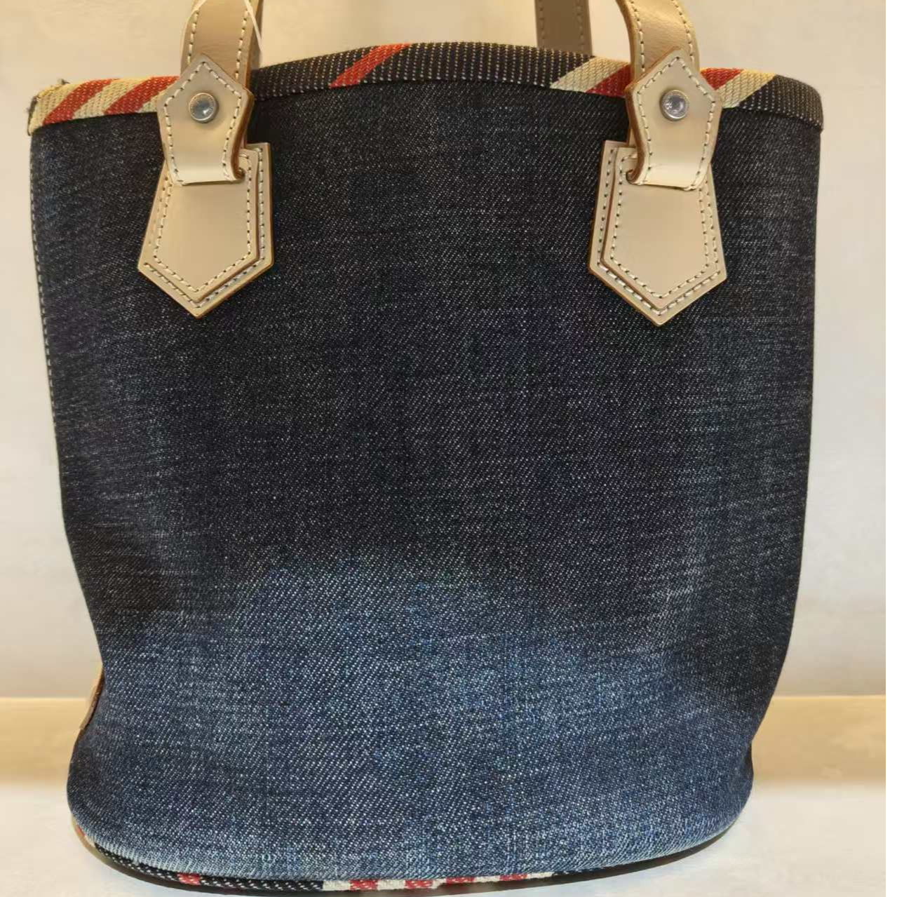 95新 BURBERRY/博柏利 BURBERRY 水桶包