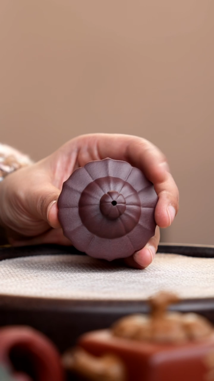 茶壶紫砂礼盒壶一把/011