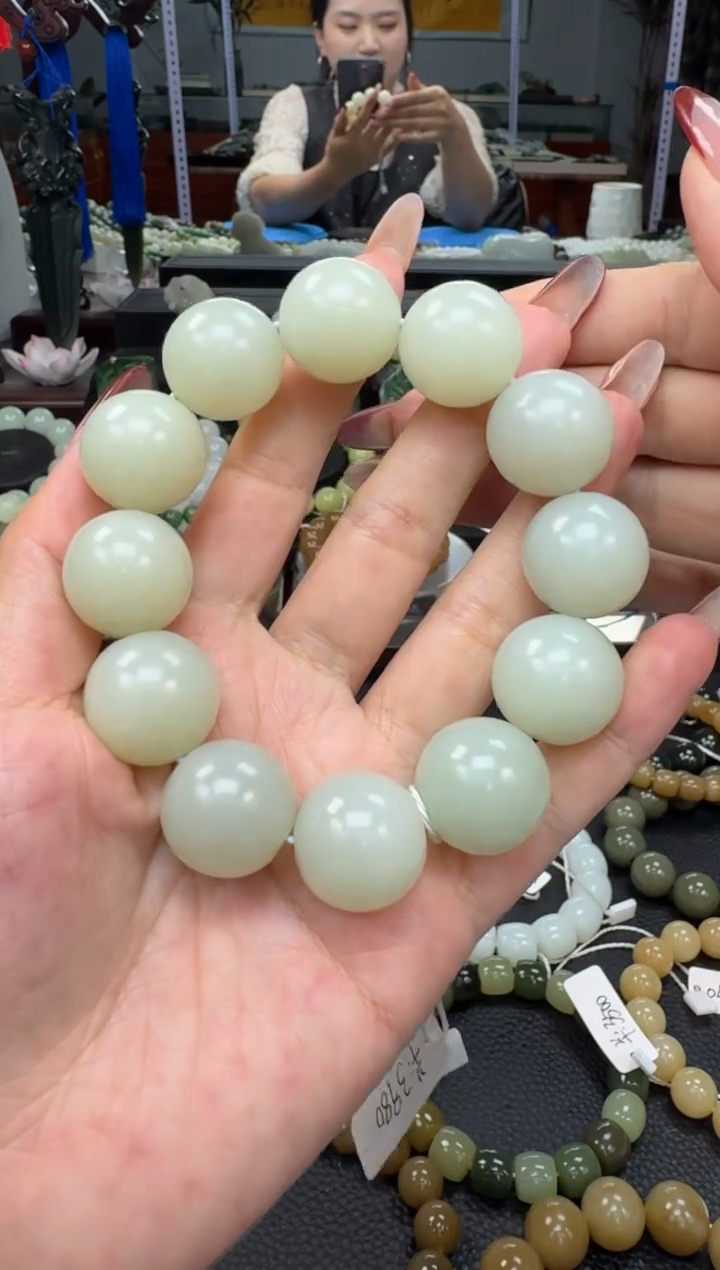 未镶嵌手链和田玉新疆且末高青白卡20