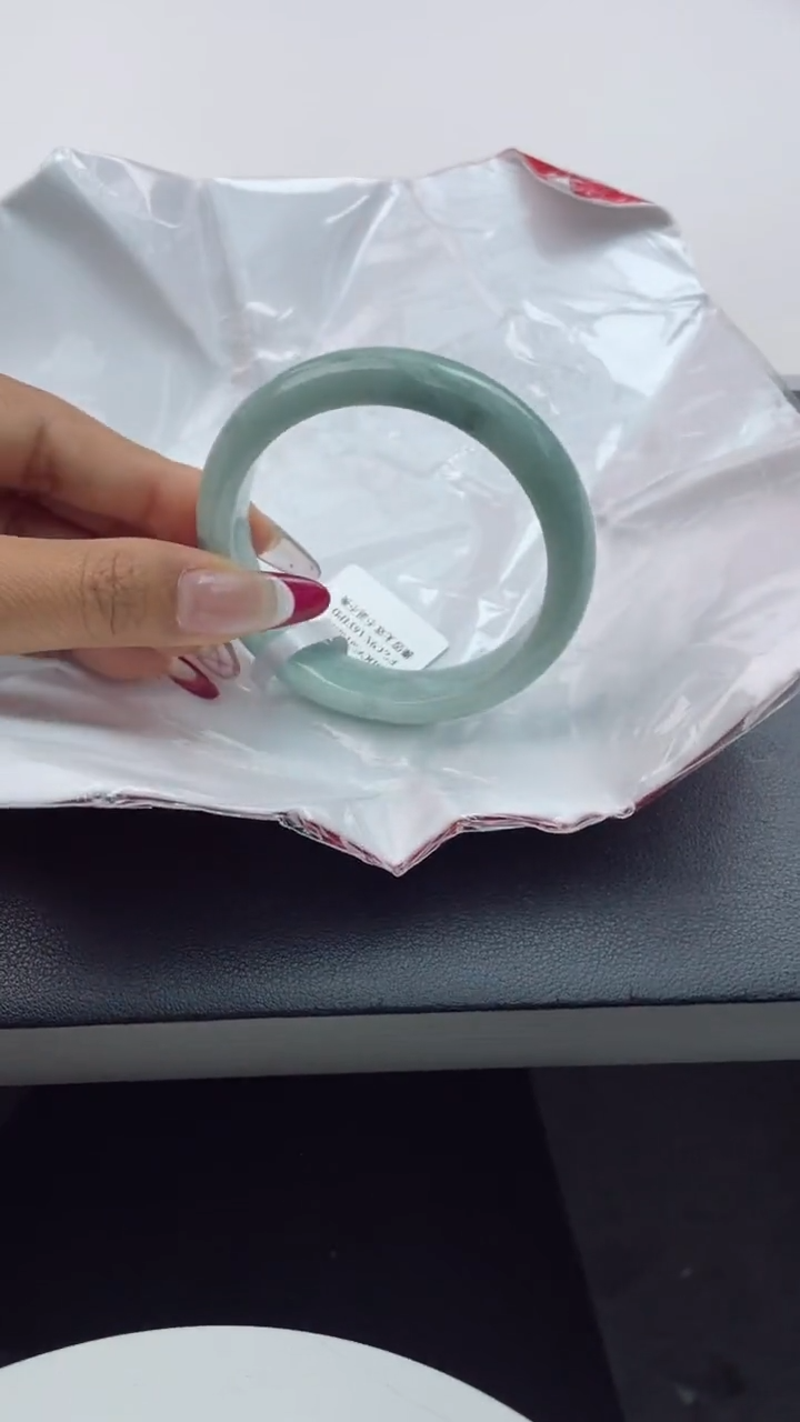 【闪购商品】翡翠手镯未镶嵌14翡翠手镯（微瑕）