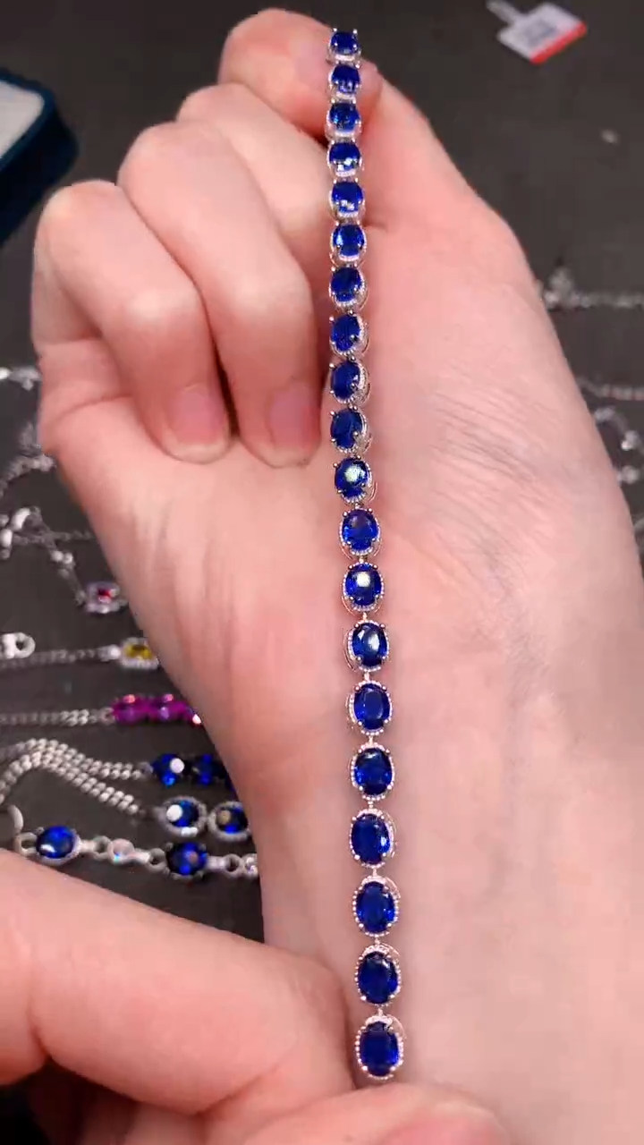 【闪购商品】蓝宝石手链银S925镶嵌.....
