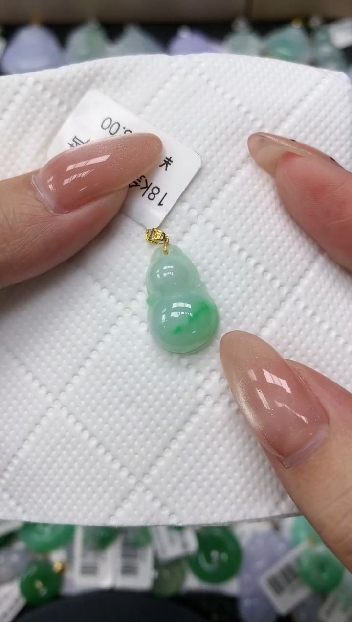颈饰18K金镶嵌翡翠111111111111