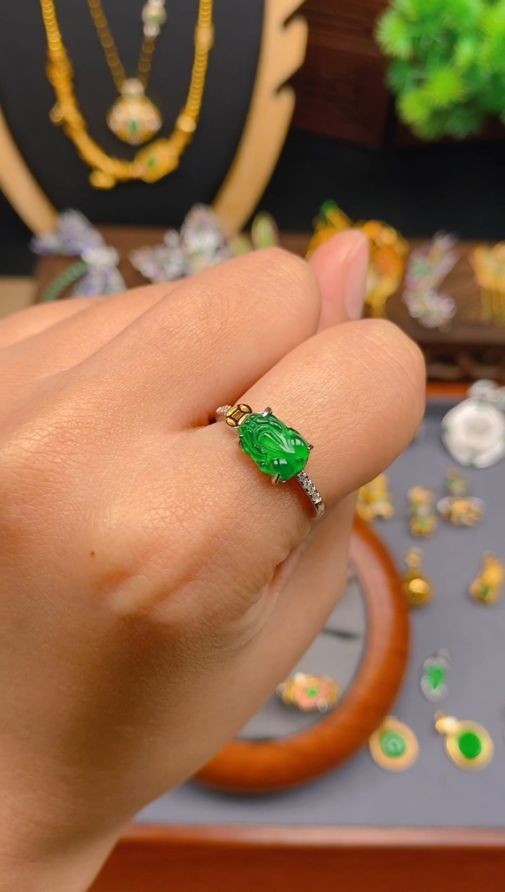 【闪购商品】翡翠戒指银S925镶嵌貔貅戒指