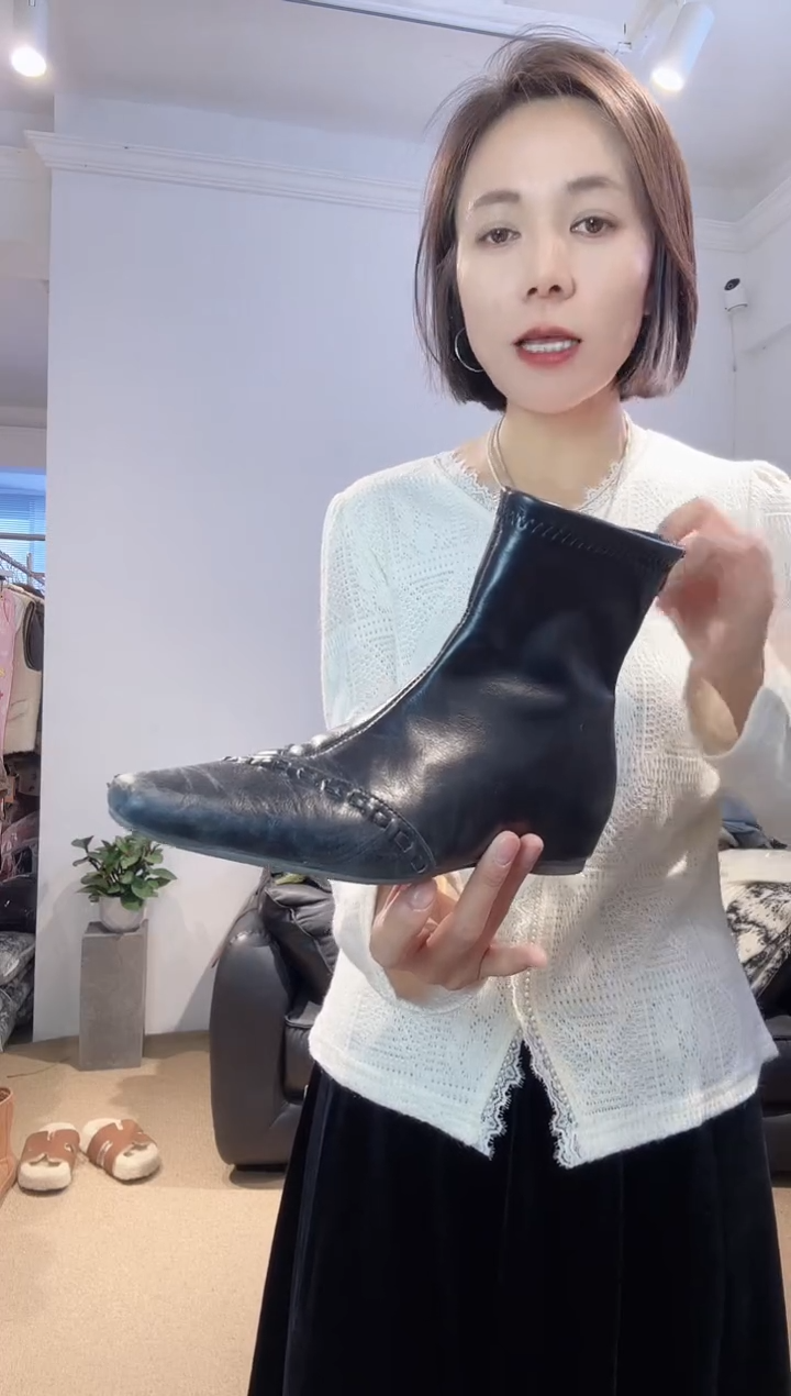 黑色短靴2553  37码