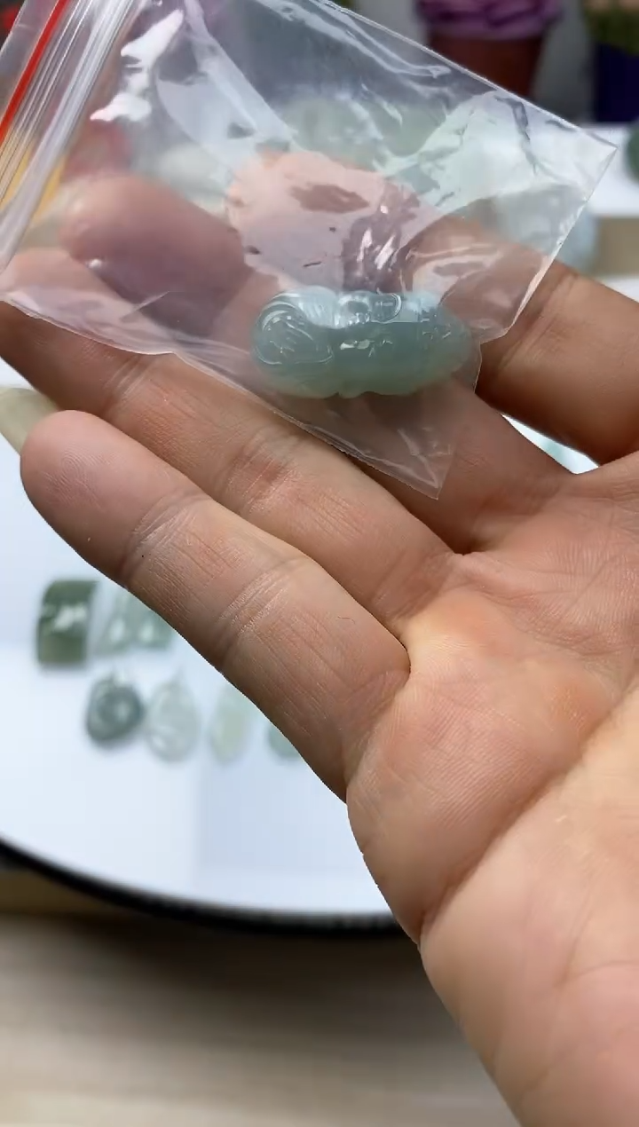 颈饰未镶嵌翡翠超**界38天然缅甸翡翠A货分2单