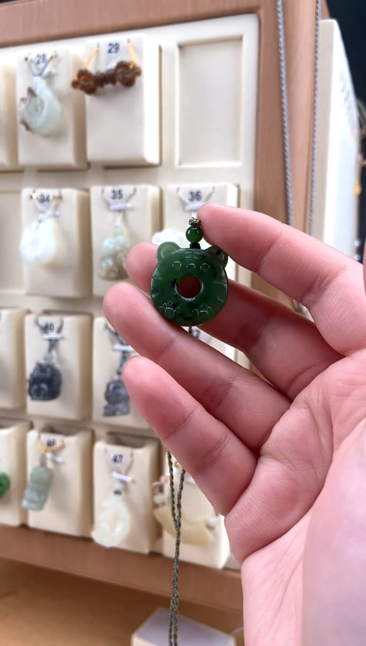 【闪购商品】和田玉颈饰未镶嵌老虎平安扣吊坠