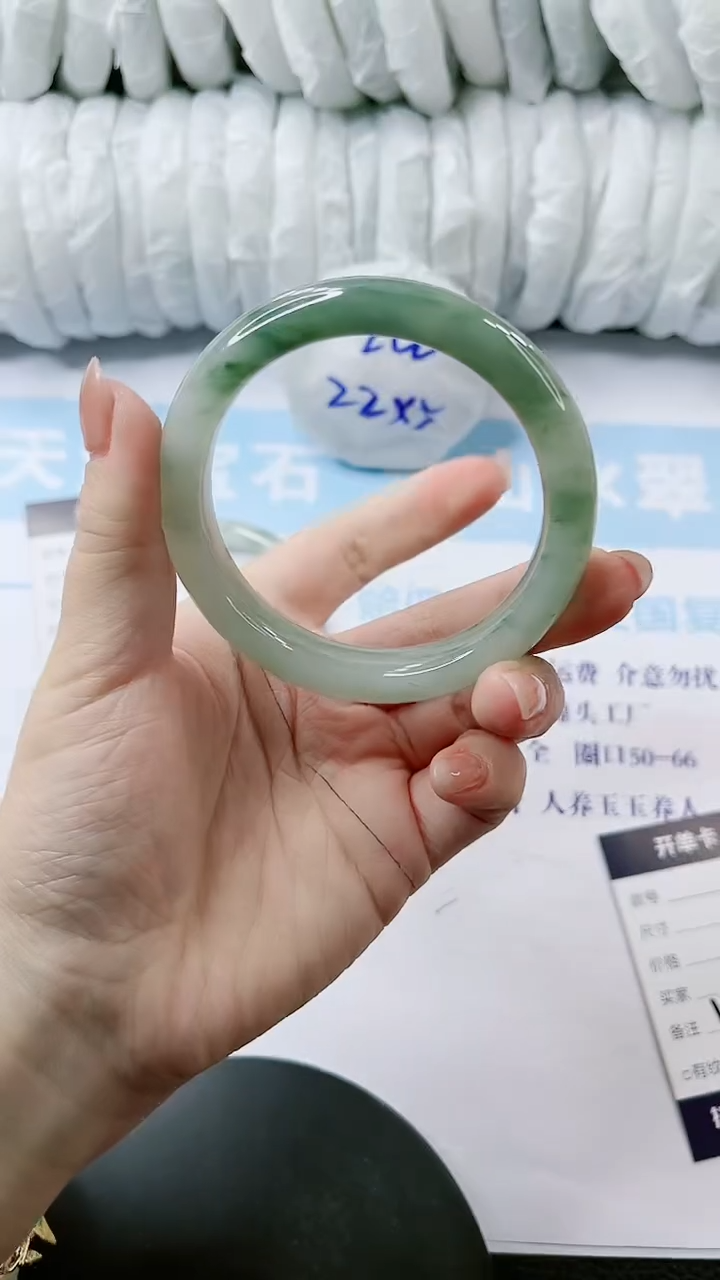 【闪购商品】石英质玉手镯未镶嵌多样性发货V159