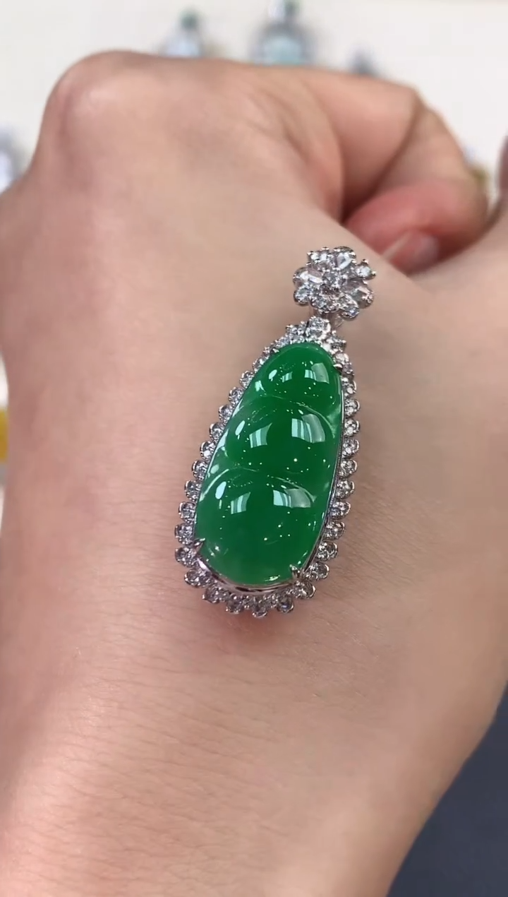 【闪购商品】翡翠吊坠(不含链)18K金镶嵌 c51