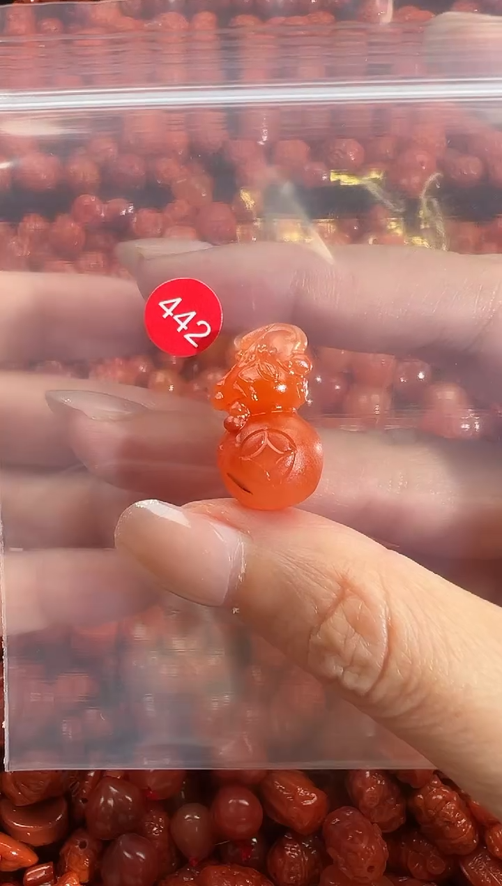 颈饰未镶嵌南红玛瑙1