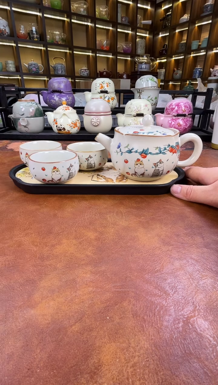瓷片猫咪花口壶1壶3杯+黄色猫咪盘