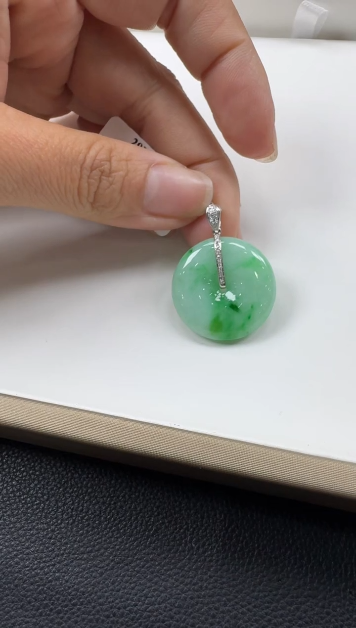 【闪购商品】翡翠颈饰18K金镶嵌YM911-6平安扣