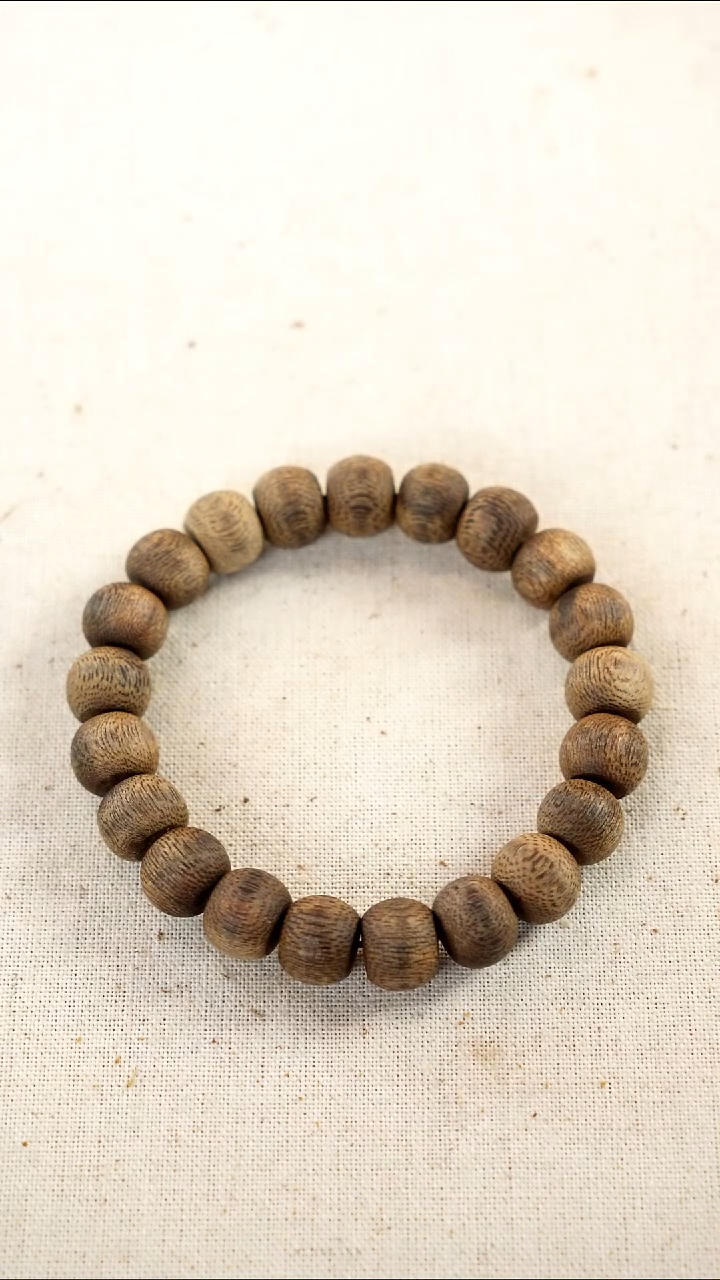 沉香手串海南莺歌绿奇楠99沉卡12单圈苹果珠